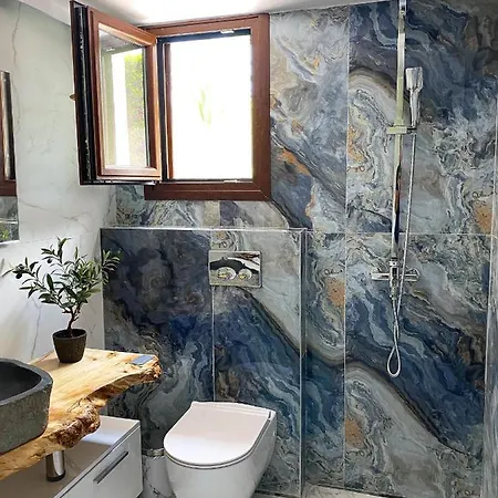 דירה Seafront Oasis