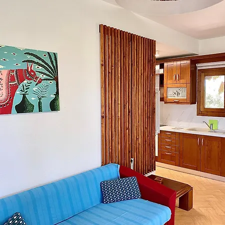 Seafront Oasis דירה *