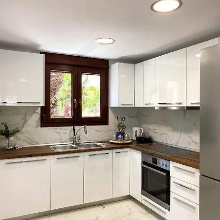 شقة Seafront Oasis