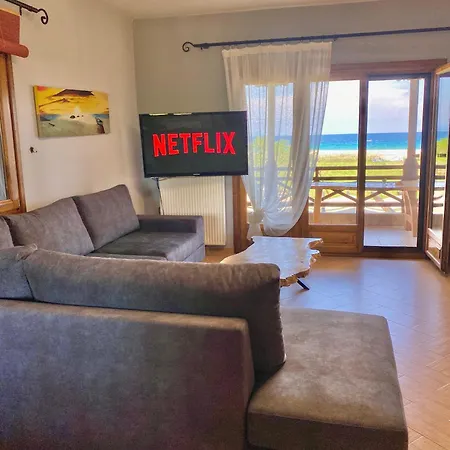 شقة Seafront Oasis إيريسوس